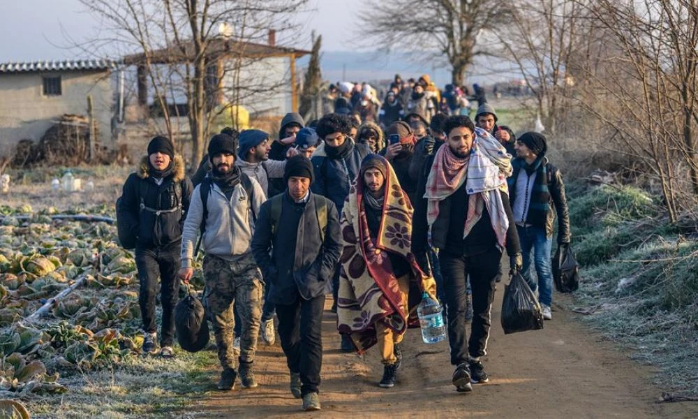 Βρετανία: Σχεδόν 30.000 μετανάστες έφτασαν στην χώρα διασχίζοντας τη Μάγχη το 2023